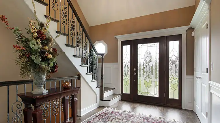 3_transforming-houses-into-homes_stained-glass-windows_residential-service_home-page_terhaarglass.com_-1
